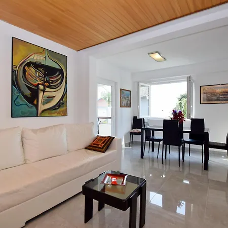 Marina Apartmán Petrcane