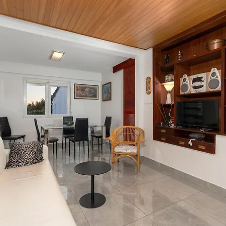 Marina Appartement Petrcane