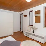 Apartment Marina *